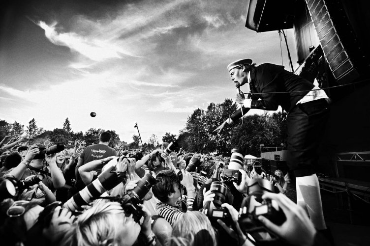 the_hives-3823_etoall_low